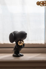 Snoopy Heart Small Figurine - Black/Gold