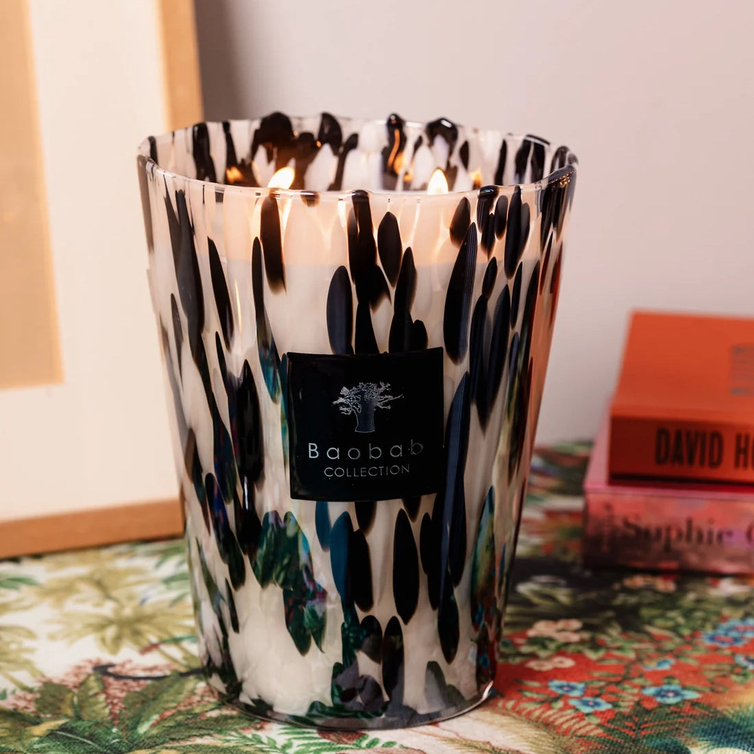 Baobab Collection Pearls Black 5-wick scented candle in mouth-blown glass, 3kg, styled in a room setting 3
