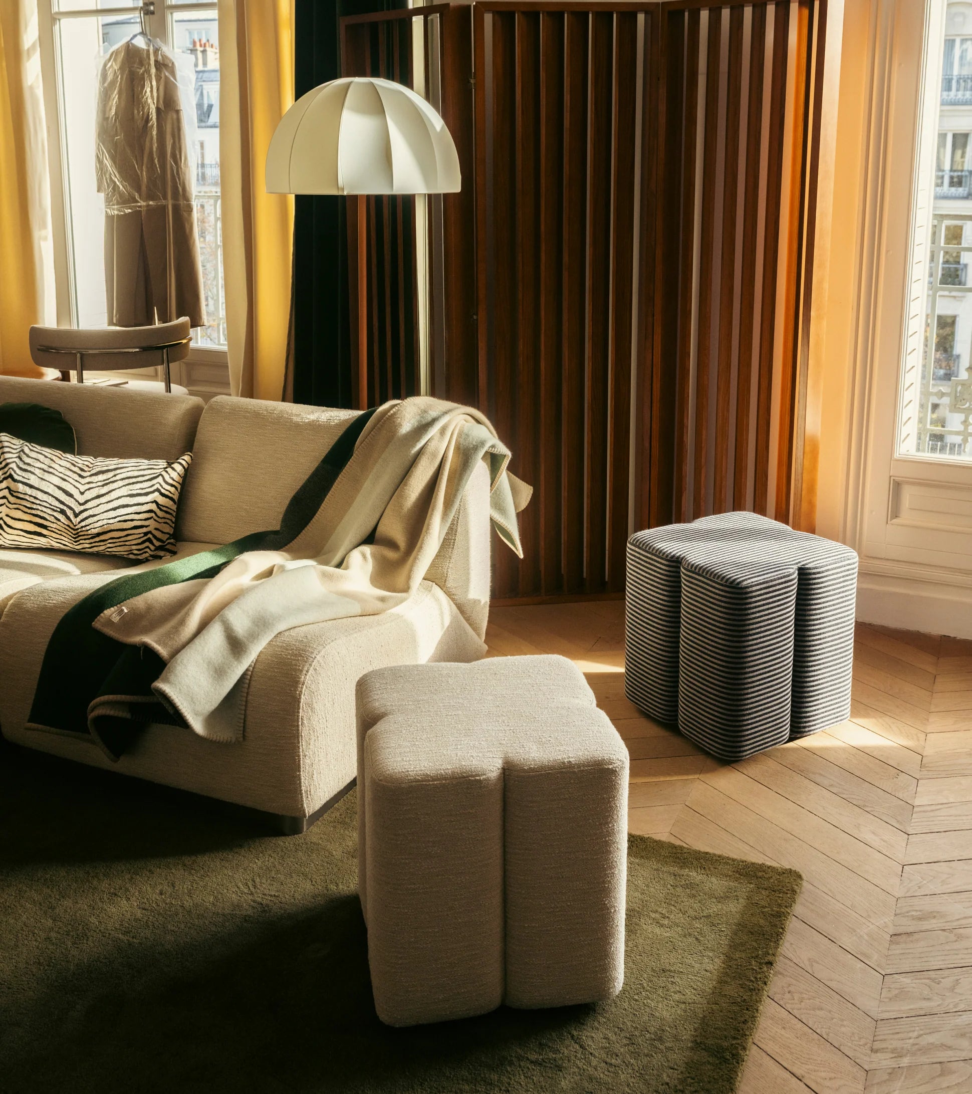 Fiori Pouf in Cream Woven Fabric