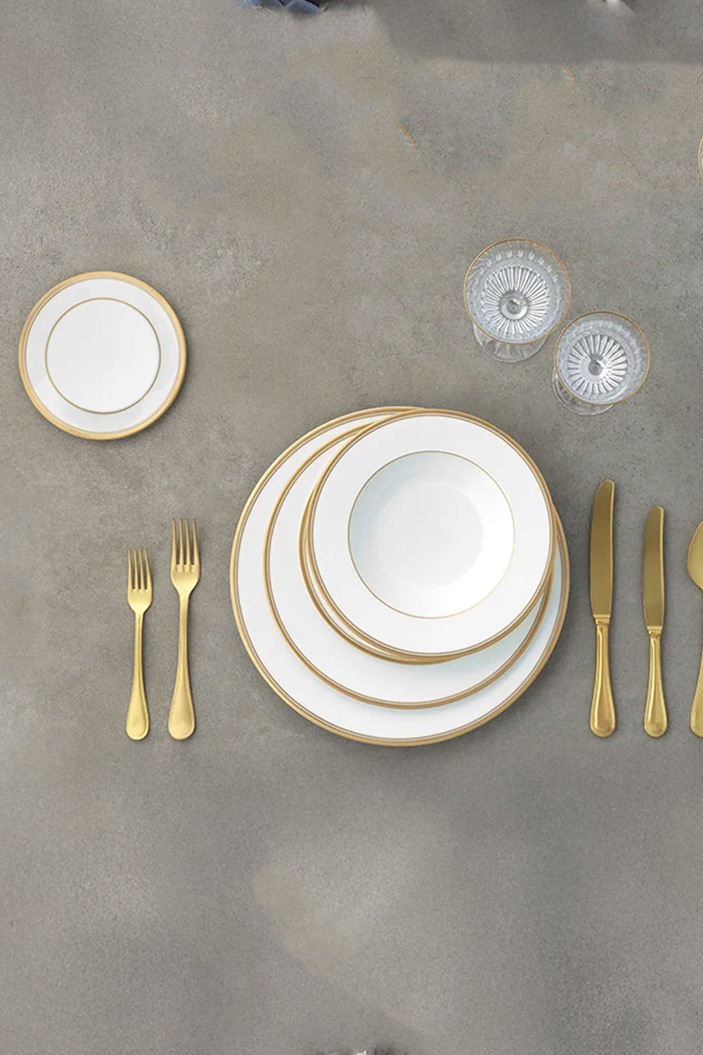 Le Verrier Gold Tea Cup & Saucer, 230ml