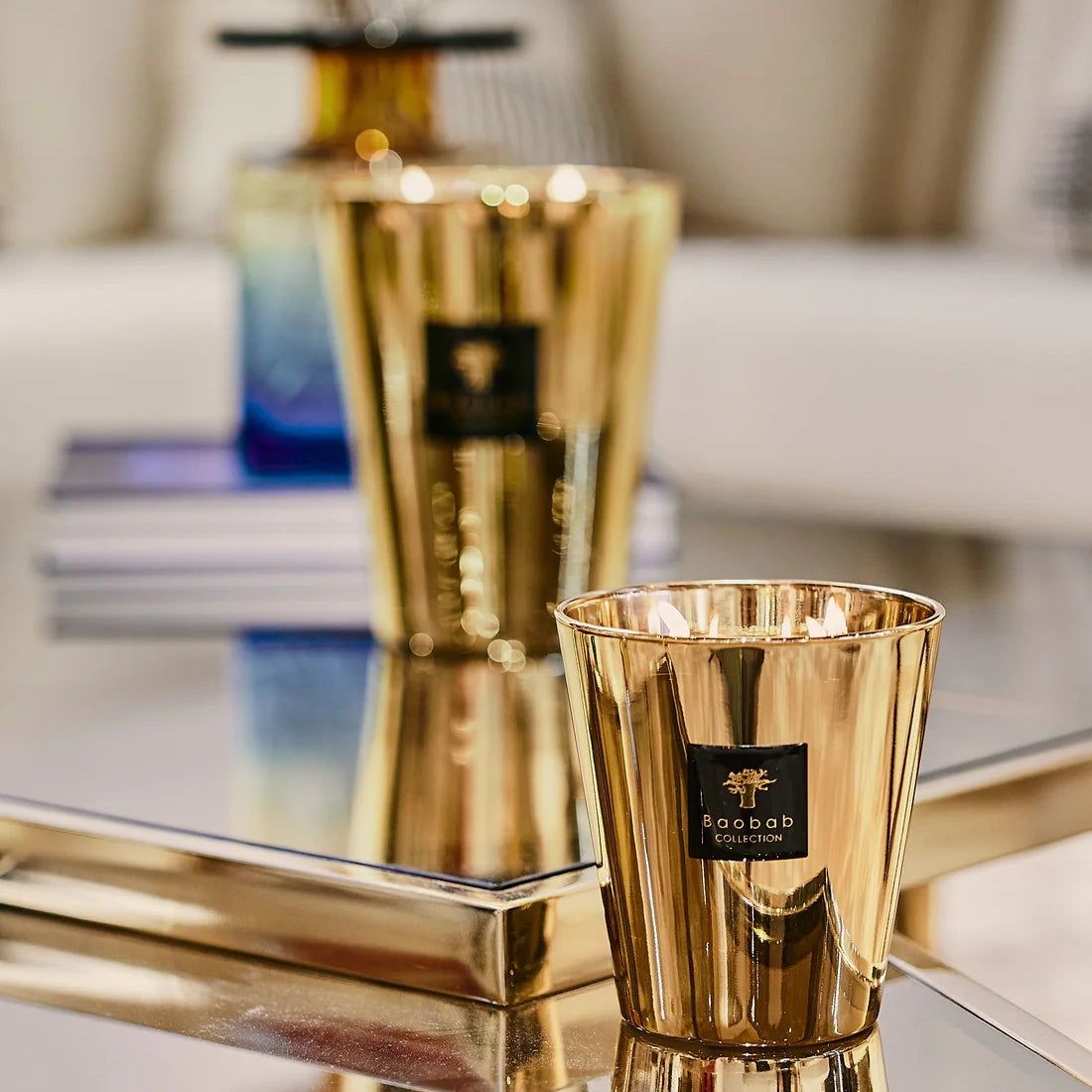 Baobab Collection Les Exclusives Aurum 4-wick scented candle in mouth-blown glass, 1.1kg, styled in a room setting (3)