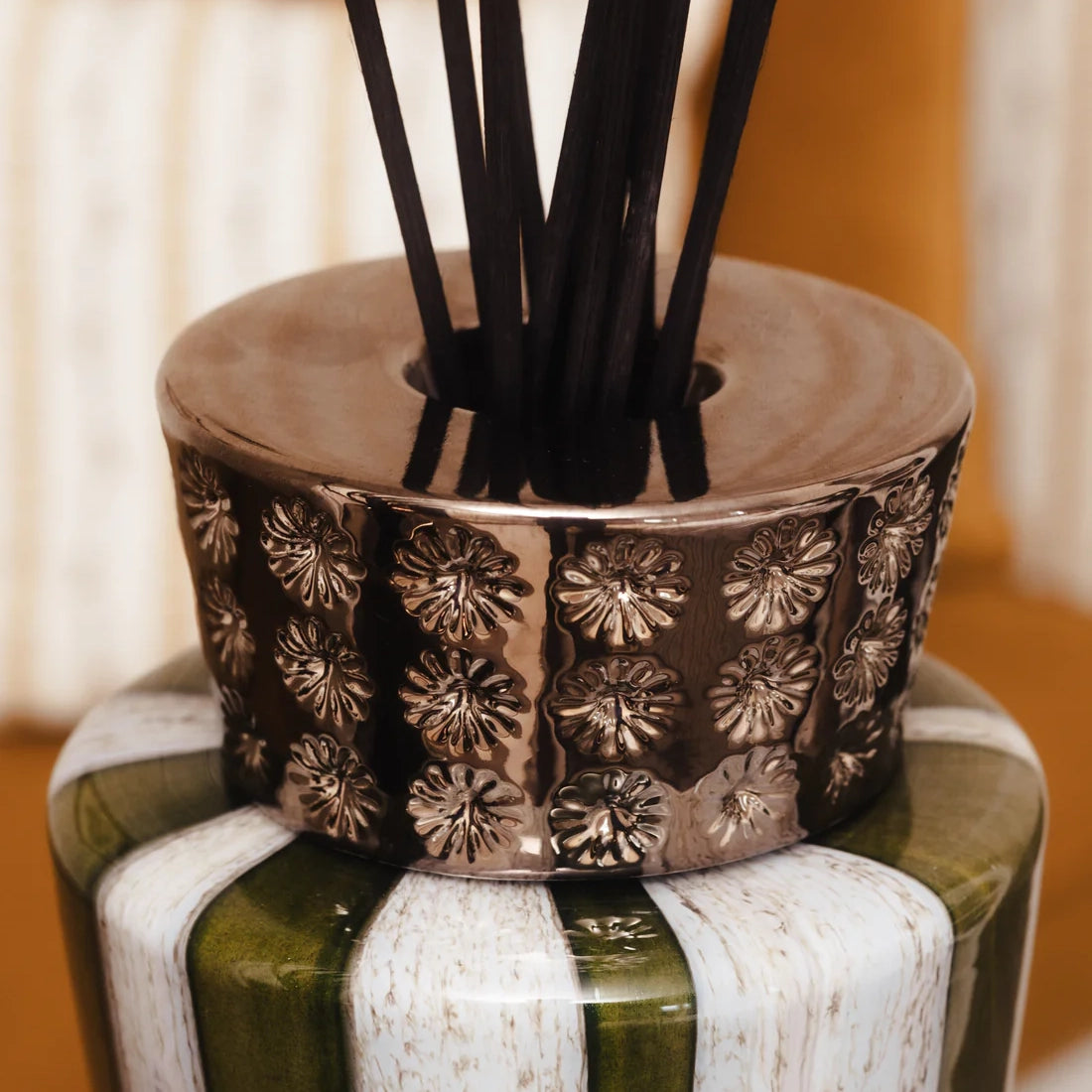 Baobab Collection Sherwood Woods Totem reed diffuser, 5 litres, alternative angle