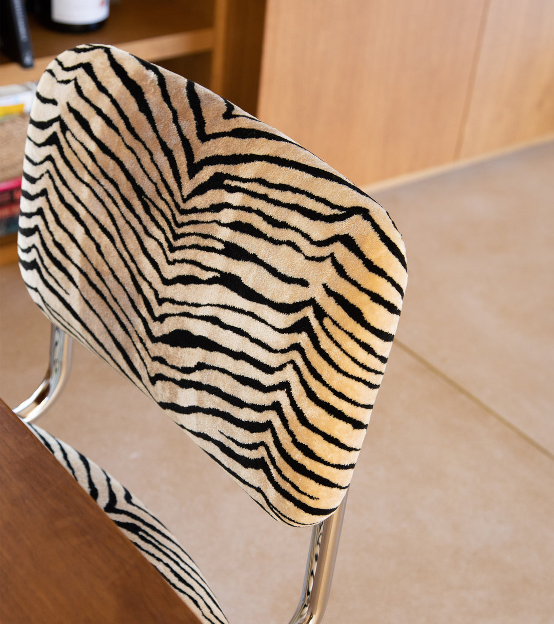 Classica Chair in tiger velvet